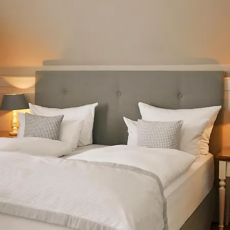 Fuchsbau Romantik & Restaurant & Fox Bar 티멘도르프스트랜드