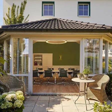 Fuchsbau Romantik & Restaurant & Fox Bar 호텔 4*