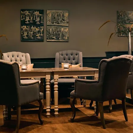 Fuchsbau Romantik & Restaurant & Fox Bar 티멘도르프스트랜드