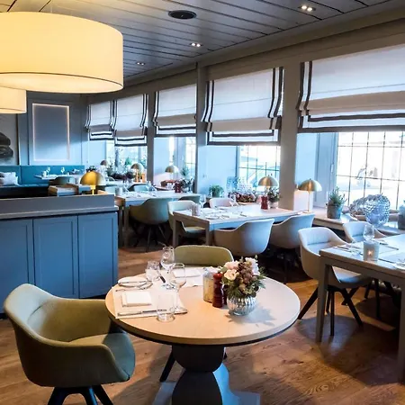 Hotel Fuchsbau Romantik & Restaurant & Fox Bar Timmendorfer Strand