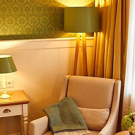 Fuchsbau Romantik & Restaurant & Fox Bar Hotel Timmendorfer Strand