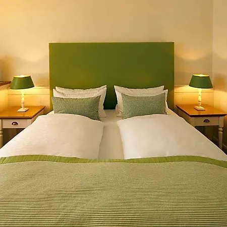 Fuchsbau Romantik & Restaurant & Fox Bar Hotel 4*