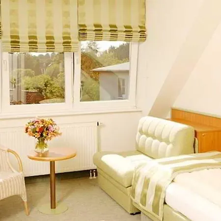 Fuchsbau Romantik & Restaurant & Fox Bar Hotel