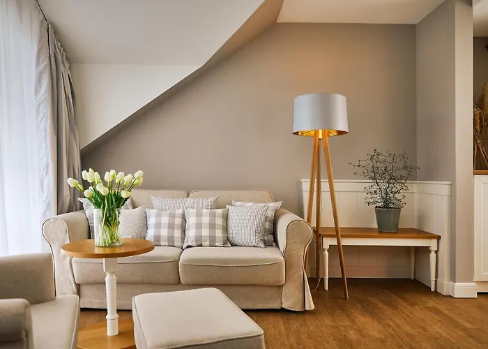 Fuchsbau Romantik & Restaurant & Fox Bar 酒店 蒂门多弗施特兰德