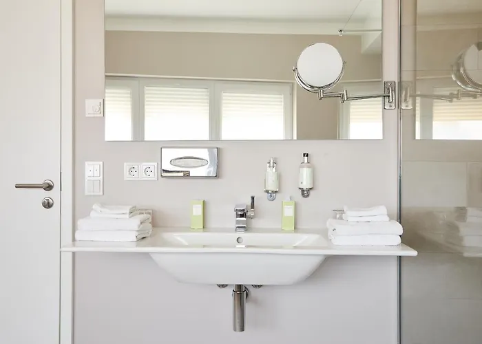 酒店 Fuchsbau Romantik & Restaurant & Fox Bar 4*