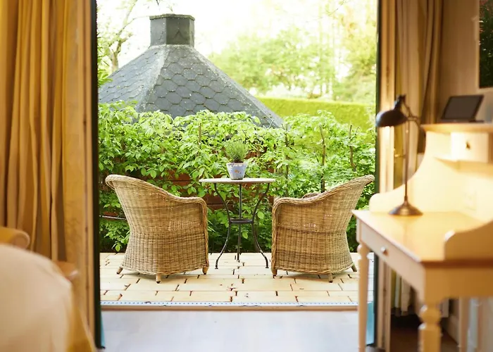 Fuchsbau Romantik & Restaurant & Fox Bar 酒店 4*