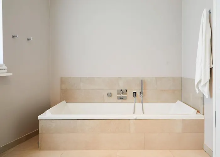 Fuchsbau Romantik & Restaurant & Fox Bar Тиммендорфер-Штранд