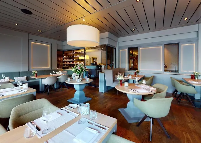 Отель Fuchsbau Romantik & Restaurant & Fox Bar Тиммендорфер-Штранд