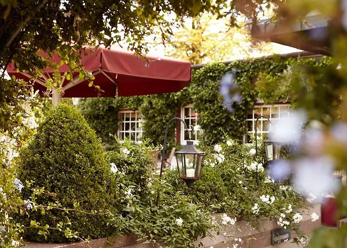 Fuchsbau Romantik & Restaurant & Fox Bar 4*