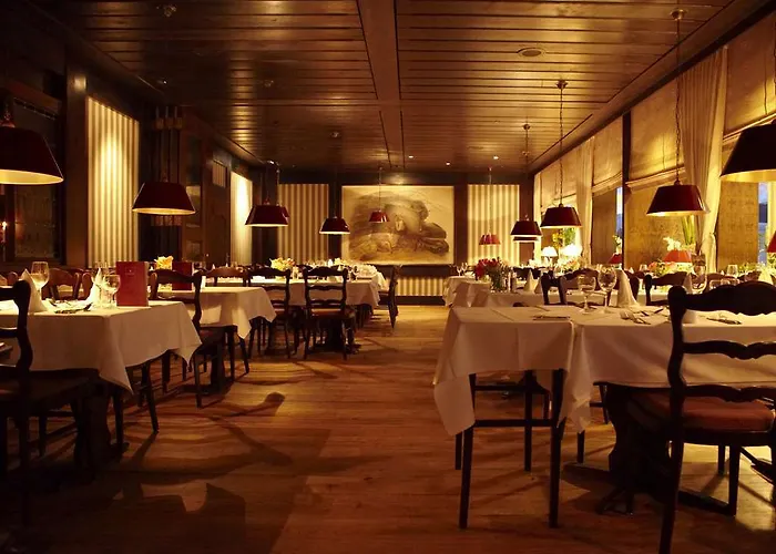 Fuchsbau Romantik & Restaurant & Fox Bar Отель 4*