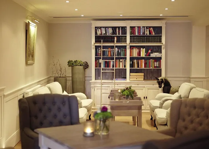 Отель Fuchsbau Romantik & Restaurant & Fox Bar Тиммендорфер-Штранд